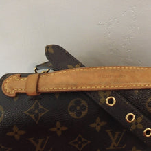 Load image into Gallery viewer, Louis Vuitton Vintage Monogram Metis Pochette
