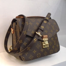 Load image into Gallery viewer, Louis Vuitton Vintage Monogram M`etis Pochette
