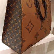 Load image into Gallery viewer, Louis Vuitton Vintage Monogram On The Go GM Reverse
