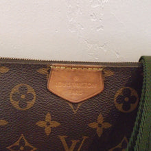 Load image into Gallery viewer, Louis Vuitton Vintage Monogram Pochette Accessoires
