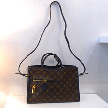 Load image into Gallery viewer, Louis Vuitton Vintage Monogram Popincourt PM
