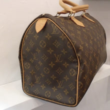 Load image into Gallery viewer, Louis Vuitton Vintage Monogram Speedy 40
