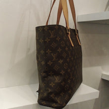 Load image into Gallery viewer, Louis Vuitton Vintage Monogram Tote Bag
