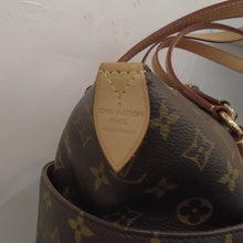 Load image into Gallery viewer, Louis Vuitton Vintage Monogram Totally PM
