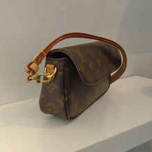 Load image into Gallery viewer, Louis Vuitton Vintage Monogram WOC
