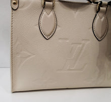 Load image into Gallery viewer, Louis Vuitton Vintage On The Go Vanilla PM
