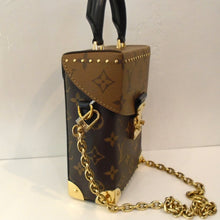 Load image into Gallery viewer, Louis Vuitton Vintage Reverse Monogram Camera Box
