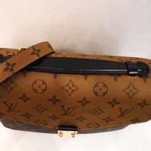 Load image into Gallery viewer, Louis Vuitton Vintage Reversible Monogram Metis MM
