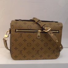 Load image into Gallery viewer, Louis Vuitton Vintage Reversible Monogram Metis MM
