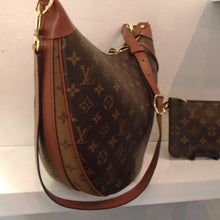 Load image into Gallery viewer, Louis Vuitton Vintage Reverse Monogram Loop Hobo

