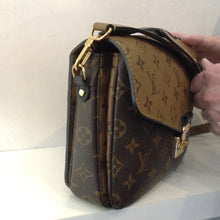 Load image into Gallery viewer, Louis Vuitton Vintage Reverse Monogram Metis Pochette
