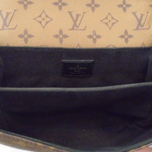 Load image into Gallery viewer, Louis Vuitton Vintage Reverse Monogram Metis Pochette
