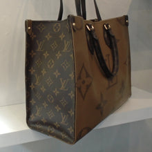 Load image into Gallery viewer, Louis Vuitton Vintage Reverse Monogram On The Go MM
