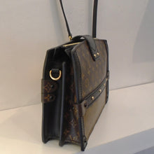 Load image into Gallery viewer, Louis Vuitton Vintage Reverse Clutch Trunk
