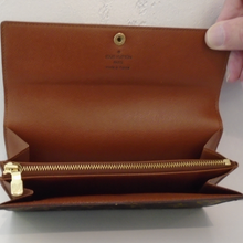 Load image into Gallery viewer, Louis Vuitton Vintage Sarah Wallet
