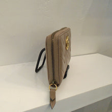 Load image into Gallery viewer, Gucci Vintage Marmont Zippy
