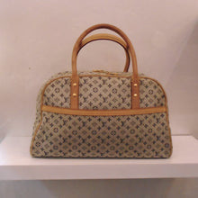 Load image into Gallery viewer, This Louis Vuitton Vintage Marie Canvas GM is in a  light and dark brown miniture monogram pattern with camel leather trim. It has double handles and a front pocket.
