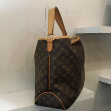 Load image into Gallery viewer, Louis Vuitton Vintage Monogram Delightful MM
