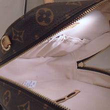 Load image into Gallery viewer, Louis Vuitton Vintage Monogram Spontini
